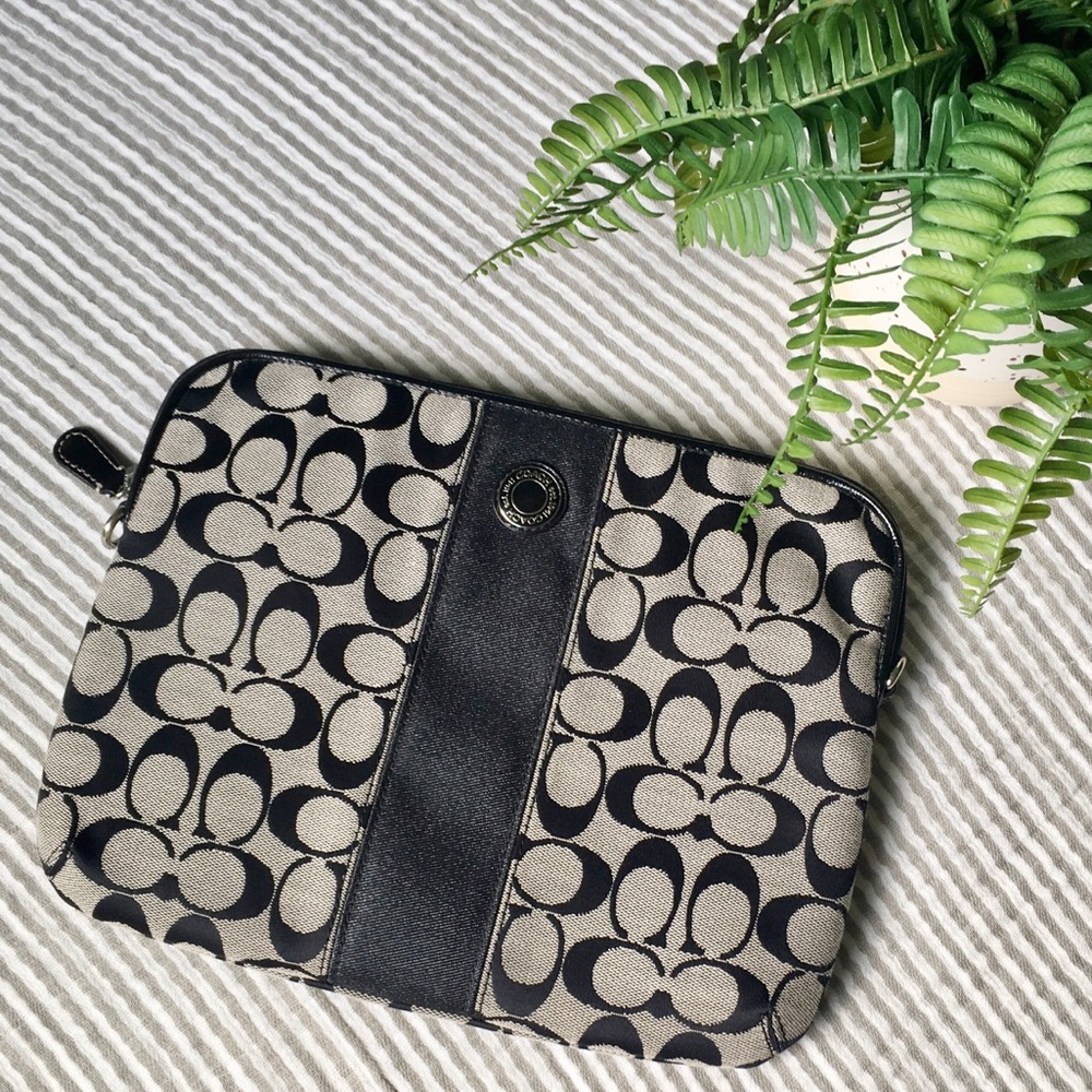 Coach iPad Tablet Carrying Case Padded Insulated